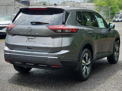 2025 Nissan Rogue SL