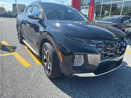 Phantom Black 2023 Hyundai SANTA CRUZ Limited