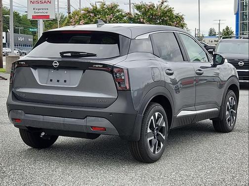 2025 Nissan Kicks SV