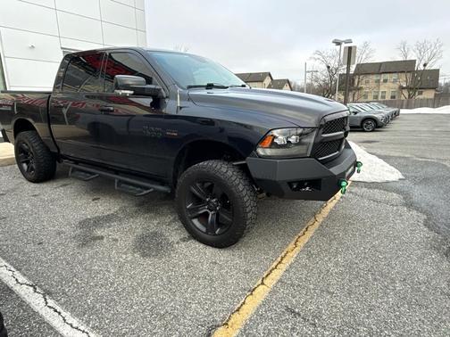 2017 RAM 1500 Night Crew Cab 4x4 5'7' Box