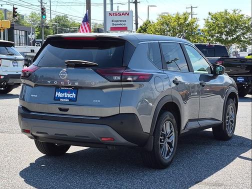 Gun Metallic 2023 Nissan Rogue S