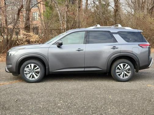 2025 Nissan Pathfinder SL 4WD