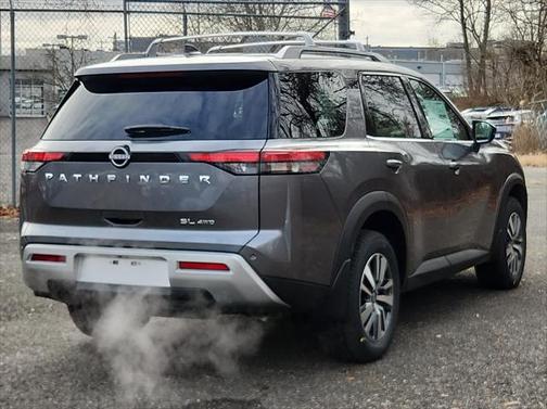 2025 Nissan Pathfinder SL 4WD