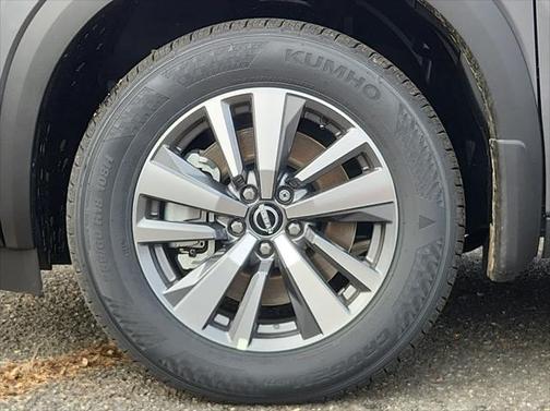 2025 Nissan Pathfinder SL 4WD