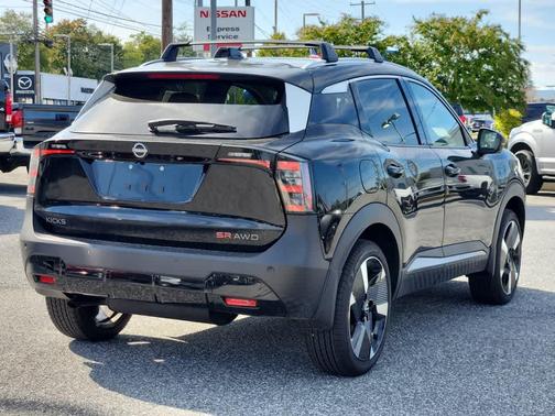 2026 Nissan Kicks SR