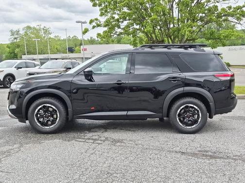 Super Black 2026 Nissan Pathfinder Rock Creek