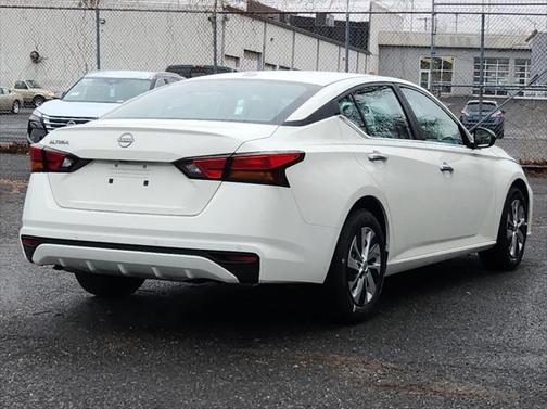 2025 Nissan Altima S FWD