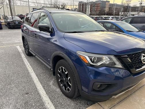2019 Nissan Pathfinder SL