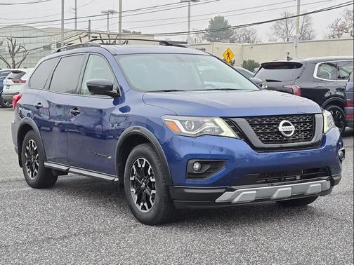2019 Nissan Pathfinder SL