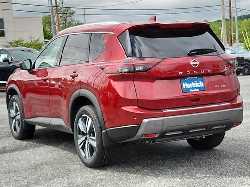 2025 Nissan Rogue SL