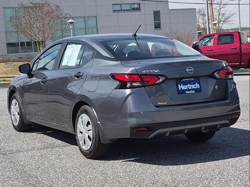 2025 Nissan Versa 1.6 S