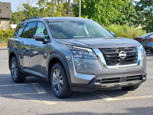 2025 Nissan Pathfinder SV 4WD