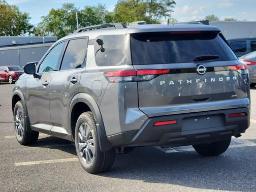 2025 Nissan Pathfinder SV 4WD