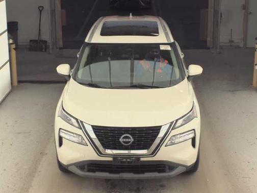 Pearl White Tricoat 2023 Nissan Rogue SV