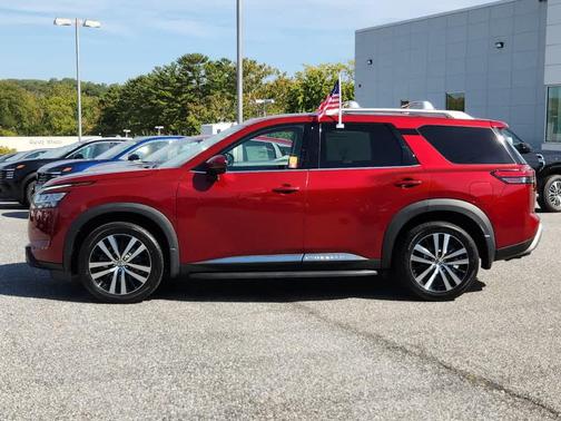 2023 Nissan Pathfinder Platinum 4WD