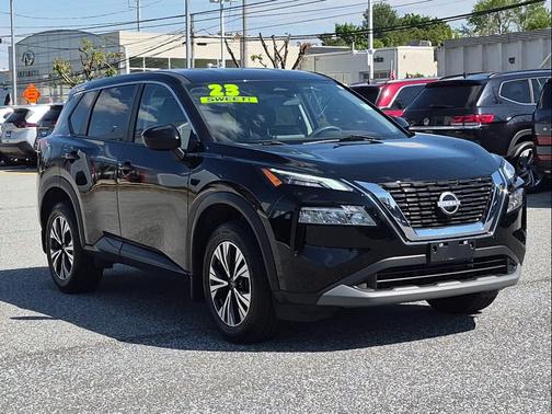 Super Black 2023 Nissan Rogue SV