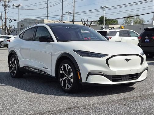 Star White Metallic Tri-Coat 2021 Ford Mustang Mach-E Premium