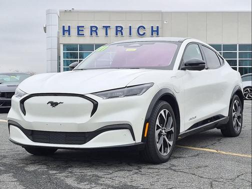 Star White Metallic Tri-Coat 2021 Ford Mustang Mach-E Premium