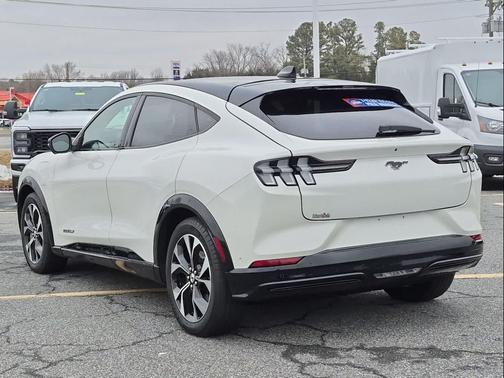Star White Metallic Tri-Coat 2021 Ford Mustang Mach-E Premium