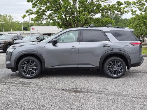 Gun Metallic 2026 Nissan Pathfinder SL