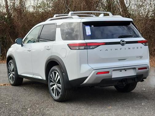 2025 Nissan Pathfinder Platinum 4WD