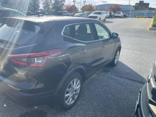 2022 Nissan Rogue Sport S