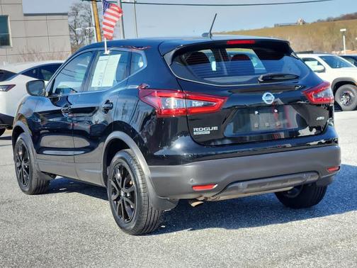 2022 Nissan Rogue Sport S