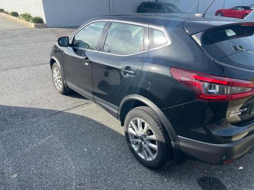 2022 Nissan Rogue Sport S