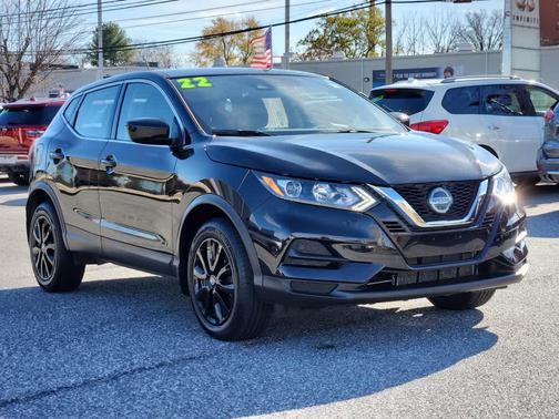 2022 Nissan Rogue Sport S