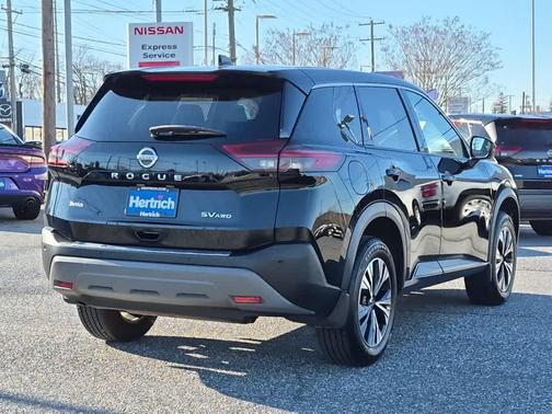 2021 Nissan Rogue SV