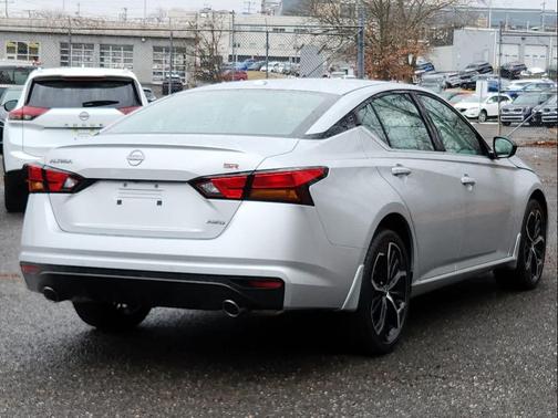 2025 Nissan Altima SR AWD