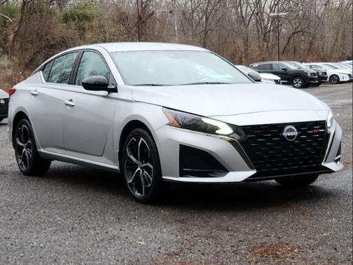 2025 Nissan Altima SR AWD