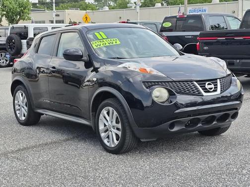 Sapphire Black 2011 Nissan Juke SV