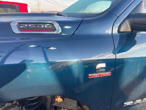 2020 RAM 2500 Tradesman Crew Cab 4X4 6'4' Box