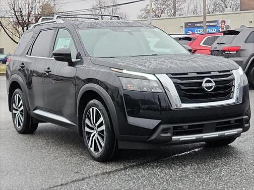 2025 Nissan Pathfinder Platinum 4WD