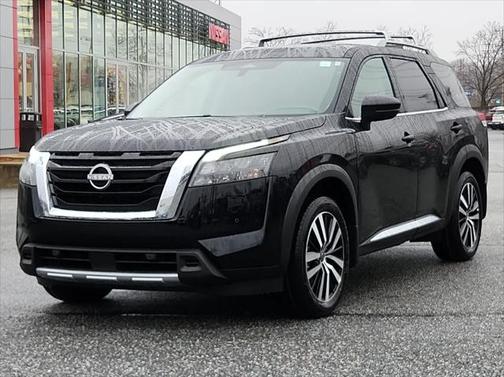 2025 Nissan Pathfinder Platinum 4WD