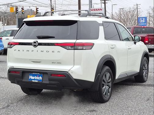 2024 Nissan Pathfinder SV 4WD