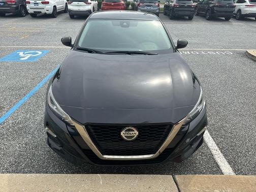 2022 Nissan Altima SR FWD