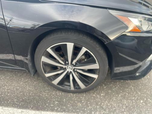 2022 Nissan Altima SR FWD