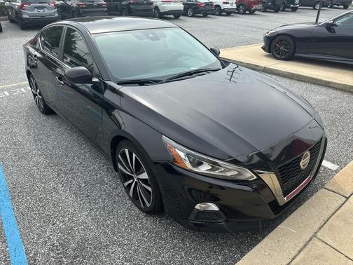 2022 Nissan Altima SR FWD