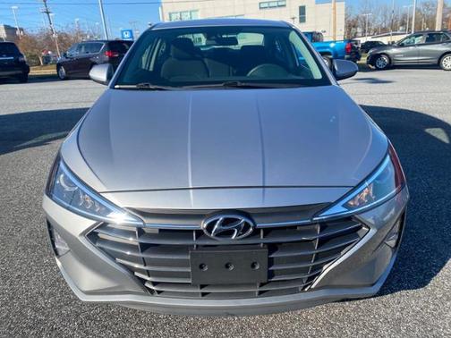 Photo 2 of 32 of 2020 Hyundai Elantra SEL