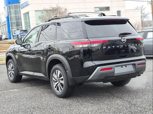 Super Black 2026 Nissan Pathfinder SL