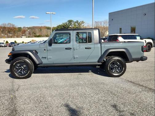 2025 Jeep Gladiator Sport