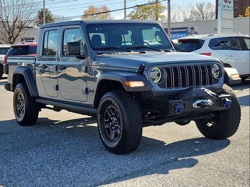 2025 Jeep Gladiator Sport