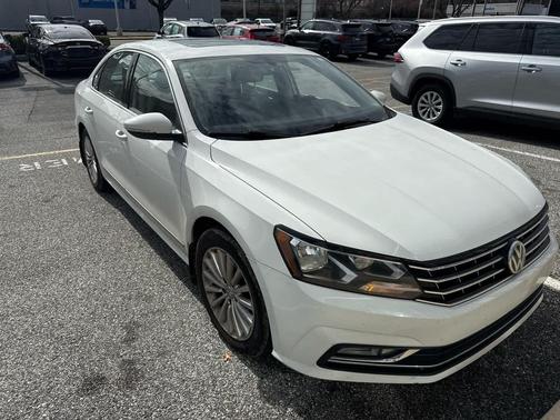2016 Volkswagen Passat 1.8T SE w/Technology