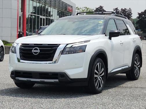 2025 Nissan Pathfinder Platinum 4WD