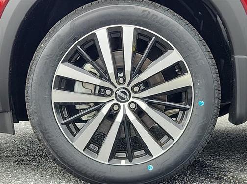 2025 Nissan Pathfinder Platinum 4WD