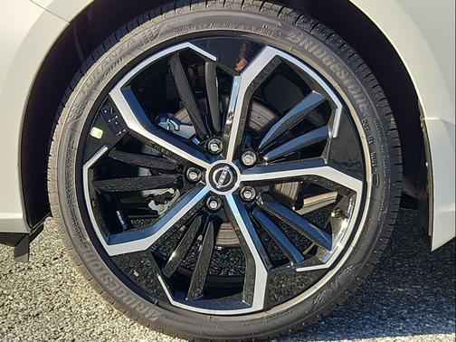 2025 Nissan Altima SR FWD