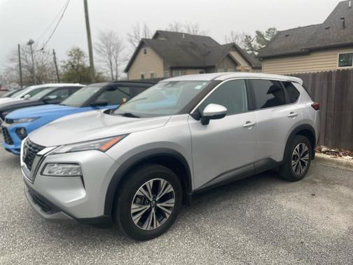 Brilliant Silver Metallic 2022 Nissan Rogue SV