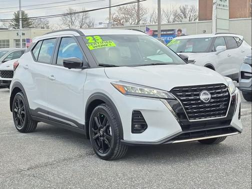 2023 Nissan Kicks SR